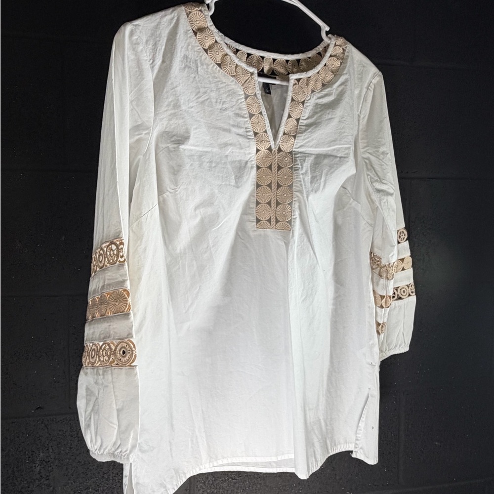 Talbots White Tunic with Tan embroidered cutout Accents - Picture 4 of 15